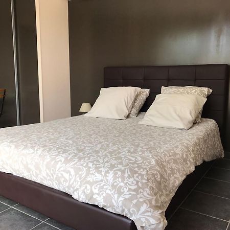 Chambres D'Hotes, B&B Climatisees La Borrellienne Saint-Maximin-la-Sainte-Baume Ngoại thất bức ảnh