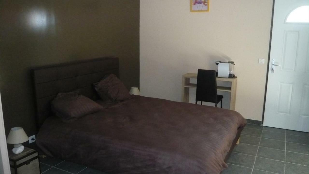 Chambres D'Hotes, B&B Climatisees La Borrellienne Saint-Maximin-la-Sainte-Baume Ngoại thất bức ảnh
